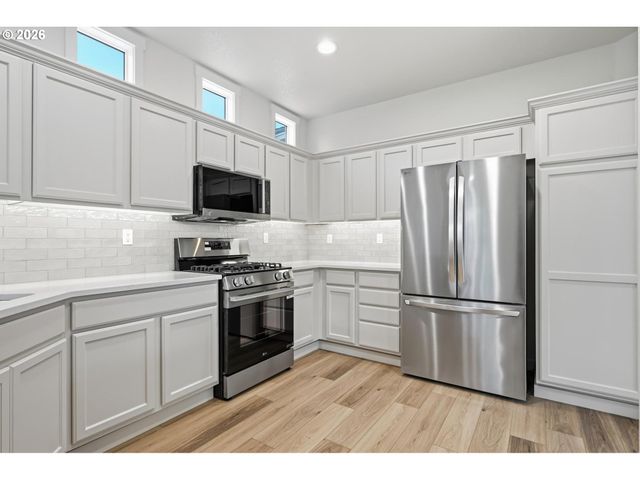6530 Ne COPPER BEECH Dr, Hillsboro, OR 97124