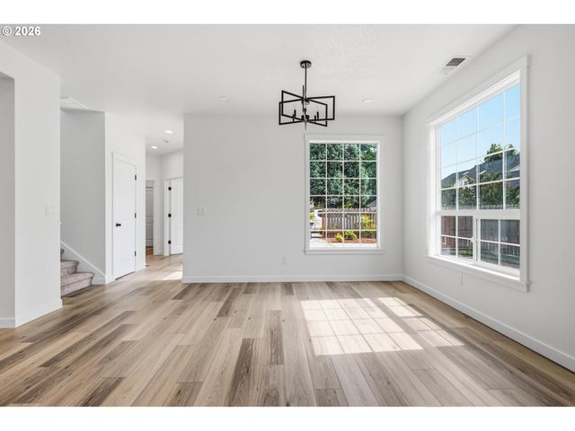 6530 Ne COPPER BEECH Dr, Hillsboro, OR 97124