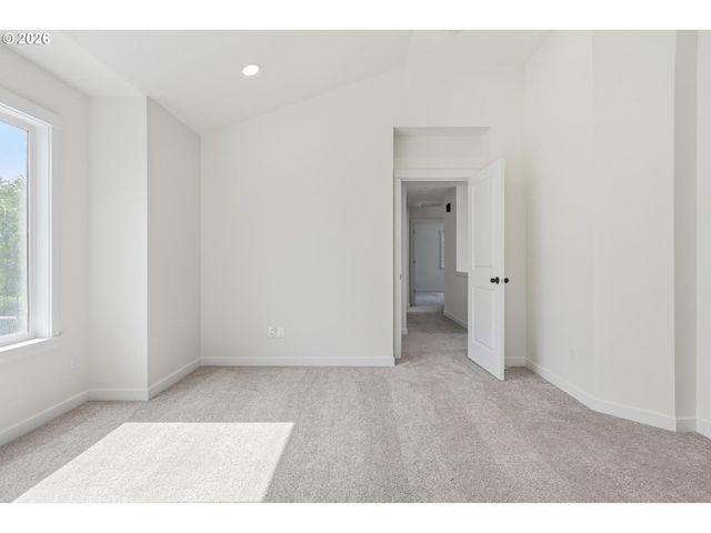 6530 Ne COPPER BEECH Dr, Hillsboro, OR 97124