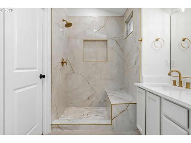 6530 Ne COPPER BEECH Dr, Hillsboro, OR 97124