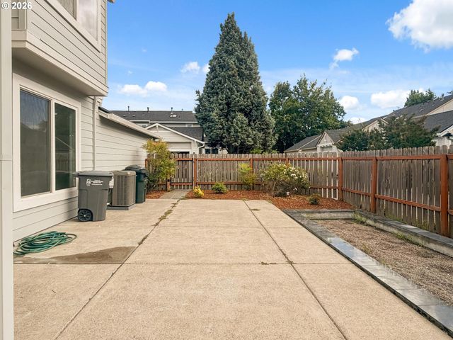 6530 Ne COPPER BEECH Dr, Hillsboro, OR 97124