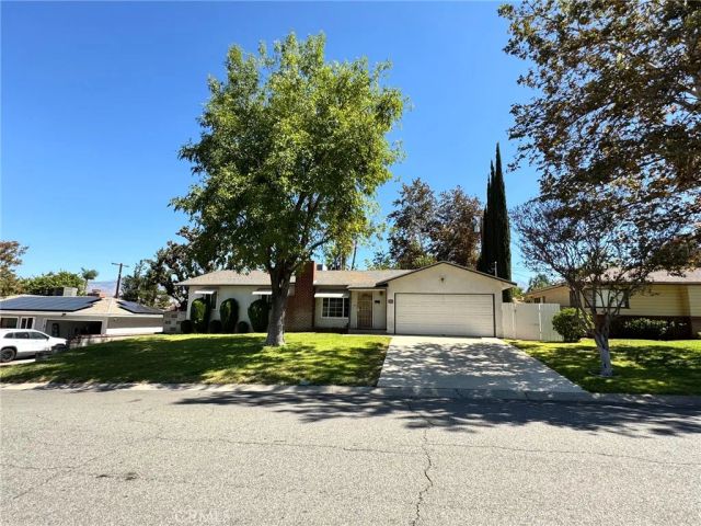 517 Lemon, Redlands, CA 92374