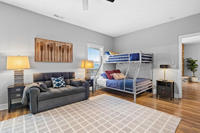 350 Williamson Cir, Smithville, TN 37166