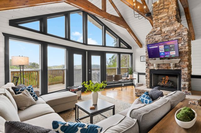 350 Williamson Cir, Smithville, TN 37166