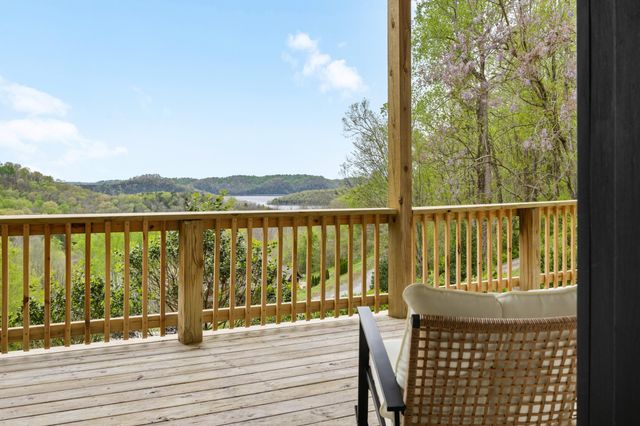 350 Williamson Cir, Smithville, TN 37166