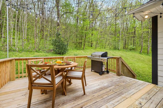 350 Williamson Cir, Smithville, TN 37166