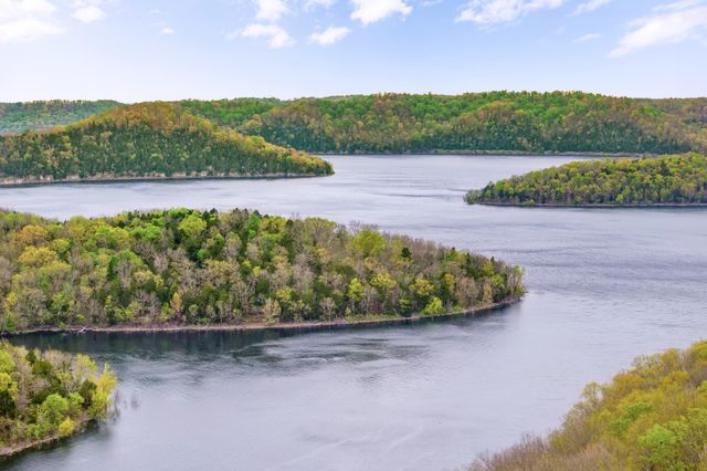 350 Williamson Cir, Smithville, TN 37166