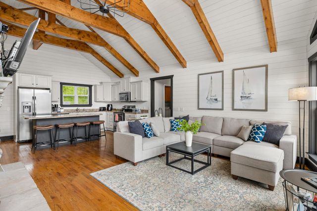 350 Williamson Cir, Smithville, TN 37166