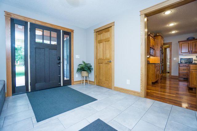 6130 Stillwater Boulevard N, Oakdale, MN 55128
