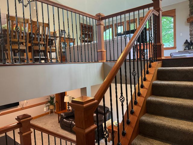 6130 Stillwater Boulevard N, Oakdale, MN 55128