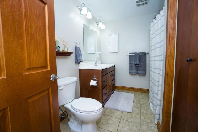6130 Stillwater Boulevard N, Oakdale, MN 55128