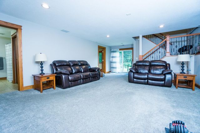6130 Stillwater Boulevard N, Oakdale, MN 55128