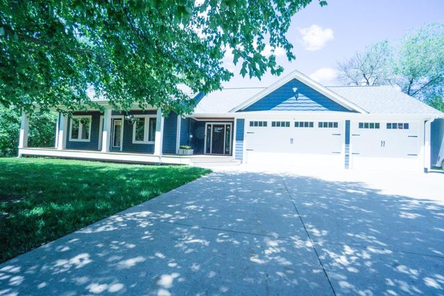6130 Stillwater Boulevard N, Oakdale, MN 55128