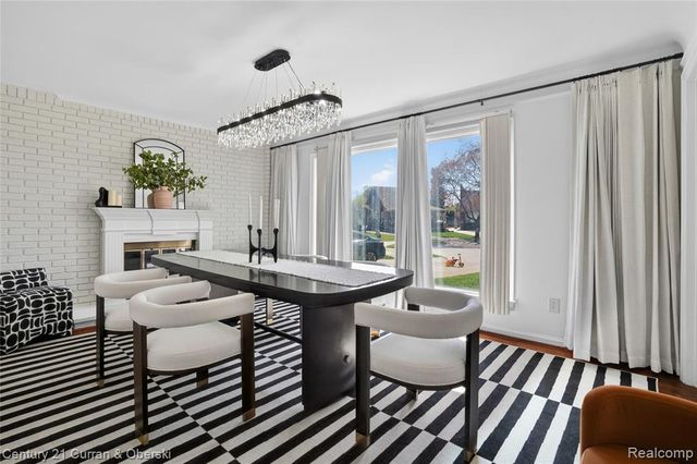 5 Barclay Court, Dearborn, MI 48126