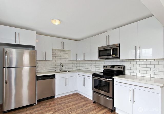 5045 37th Avenue S, Seattle, WA 98118