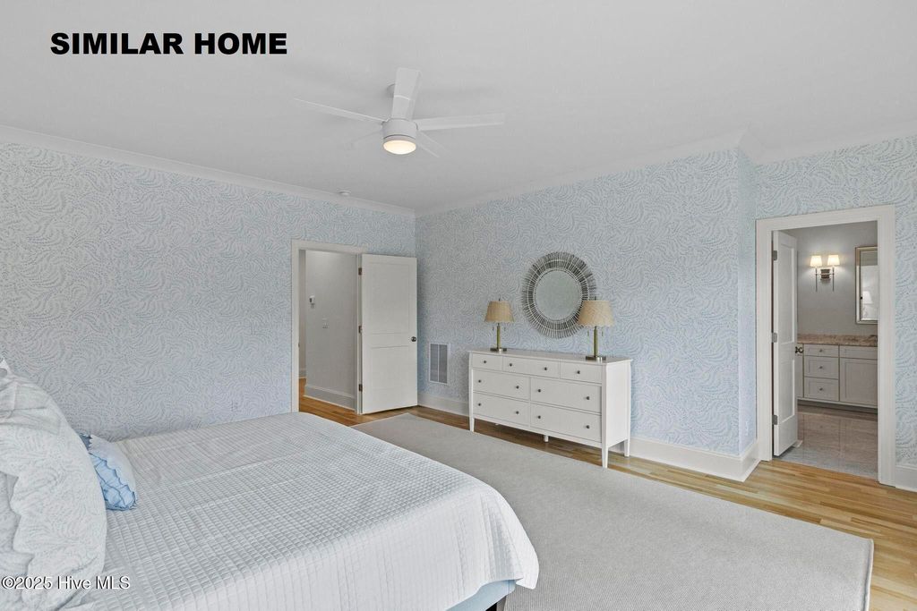 Image 10 of property listing at 607 S Topsail Drive, Holly Ridge, NC 28445