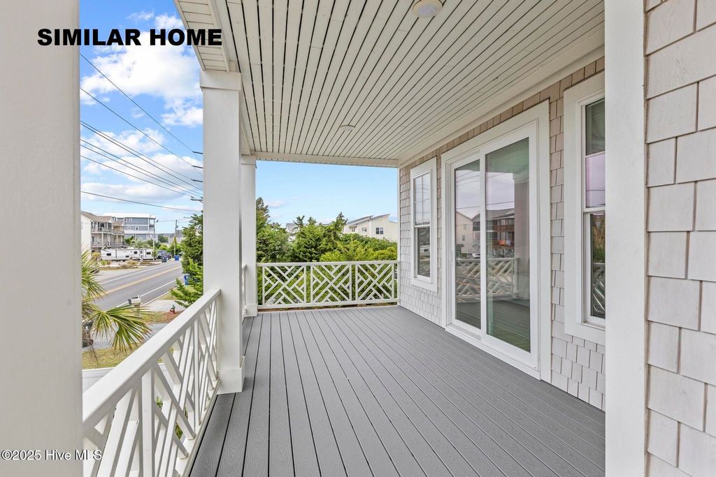 Image 11 of property listing at 607 S Topsail Drive, Holly Ridge, NC 28445