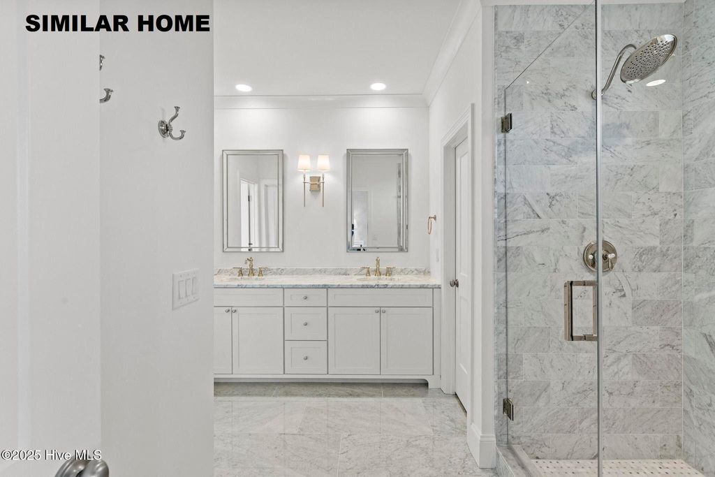 Image 13 of property listing at 607 S Topsail Drive, Holly Ridge, NC 28445