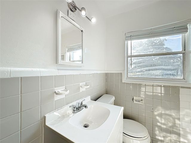 1218 CRESCENT STREET, Sanford, FL 32771