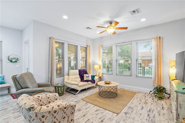 1502 Royal Oaks Trai 1502, Rockport, TX 78382