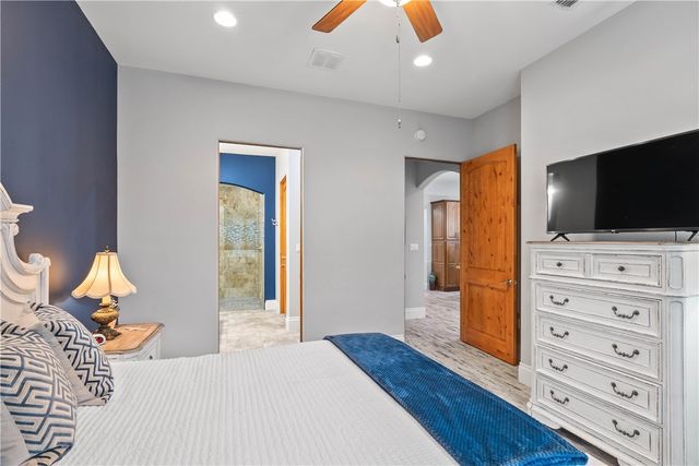 1502 Royal Oaks Trai 1502, Rockport, TX 78382