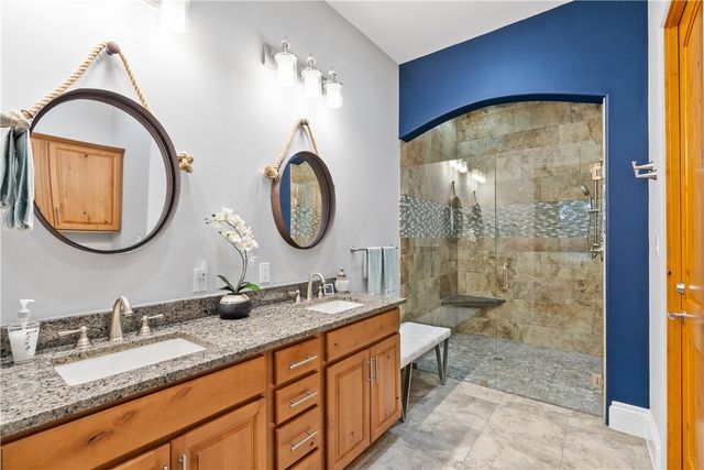 1502 Royal Oaks Trai 1502, Rockport, TX 78382