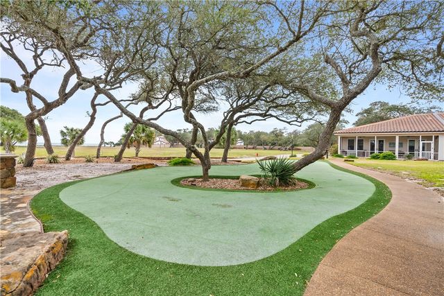 1502 Royal Oaks Trai 1502, Rockport, TX 78382