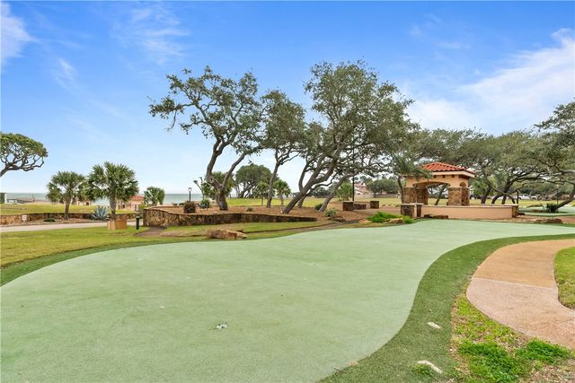 1502 Royal Oaks Trai 1502, Rockport, TX 78382