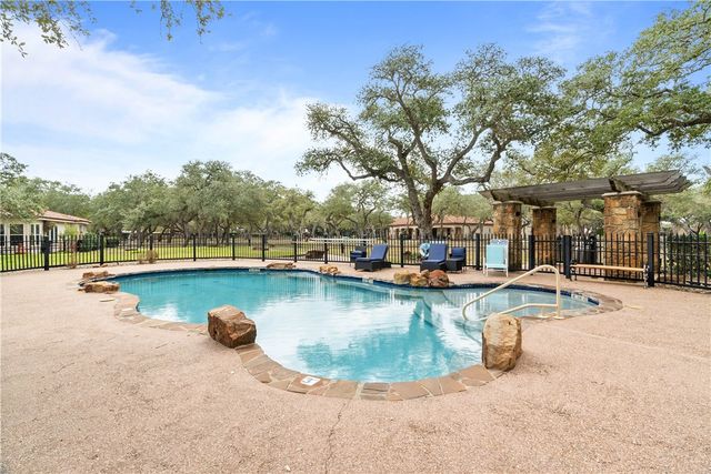 1502 Royal Oaks Trai 1502, Rockport, TX 78382