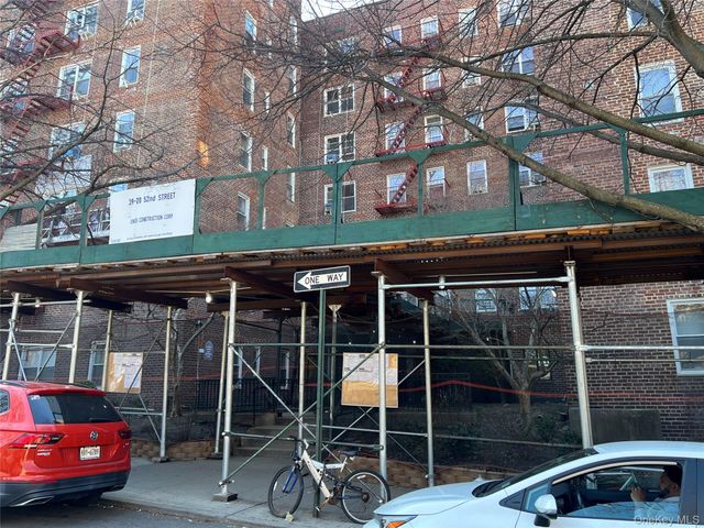 39-20 52nd Avenue 2G, Woodside, NY 11377