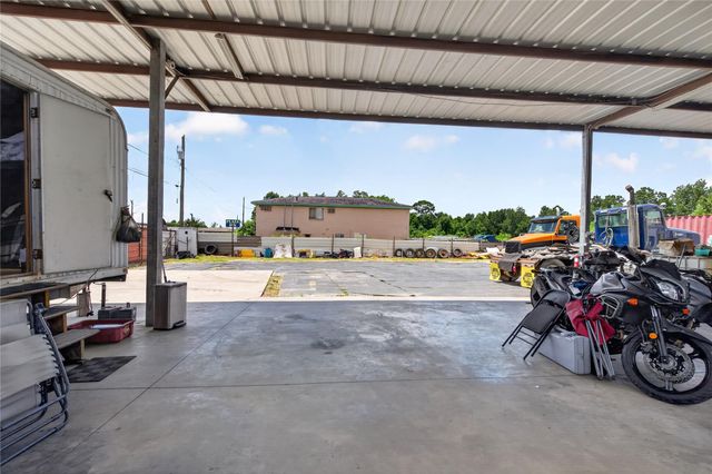 7521 Parkhurst Drive, Houston, TX 77028