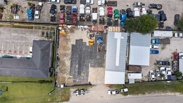 7521 Parkhurst Drive, Houston, TX 77028