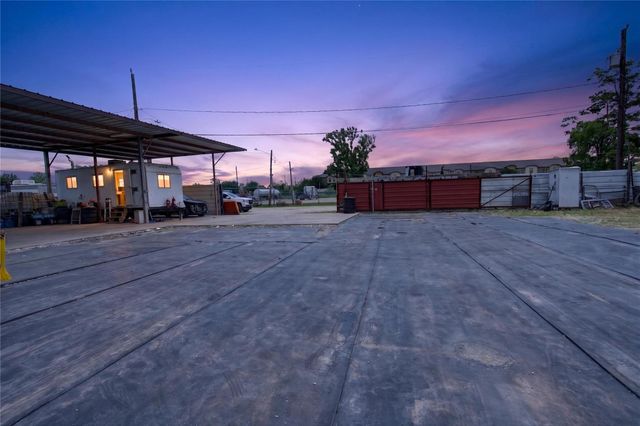 7521 Parkhurst Drive, Houston, TX 77028