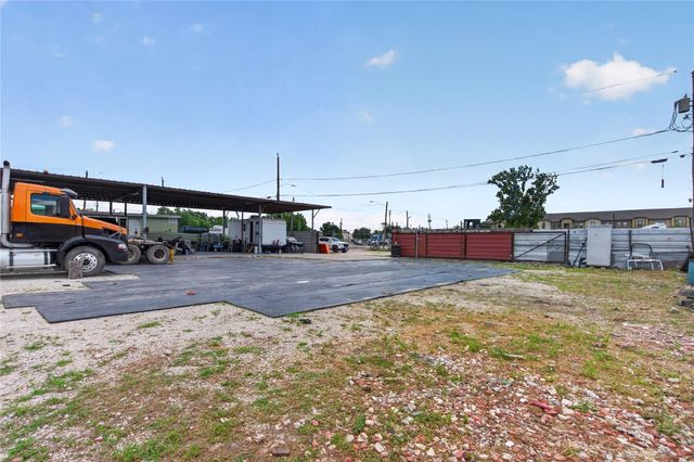 7521 Parkhurst Drive, Houston, TX 77028