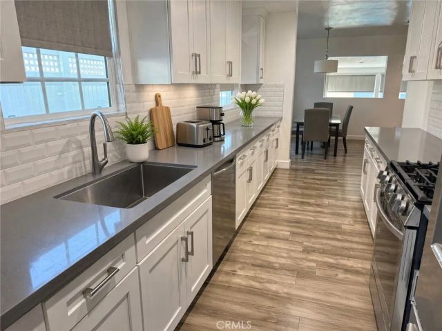 13418 Debby, Los Angeles, CA 91401