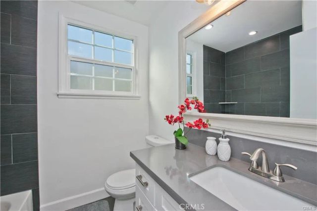 13418 Debby, Los Angeles, CA 91401