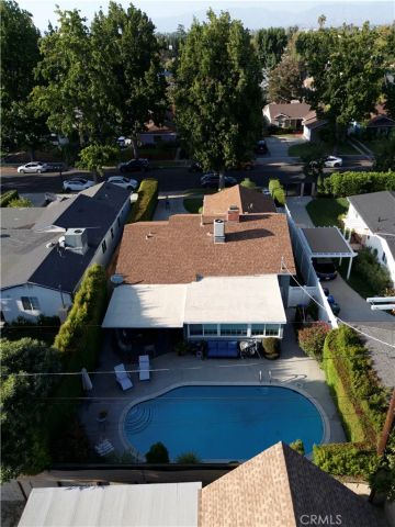 13418 Debby, Los Angeles, CA 91401