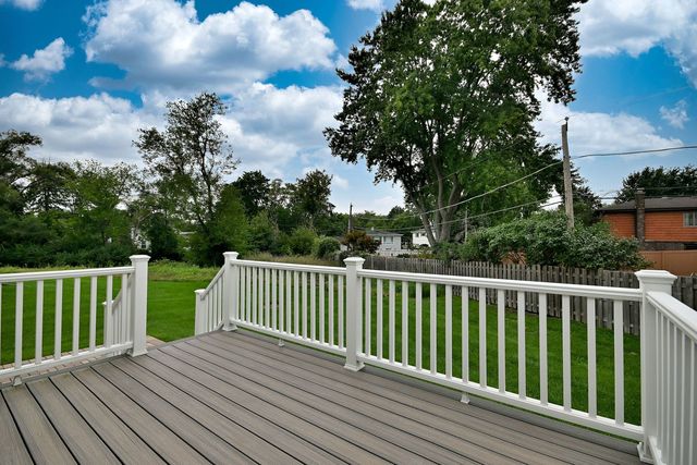 768 Eagle Court, Addison, IL 60101