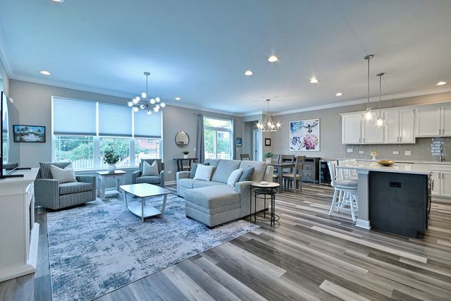 768 Eagle Court, Addison, IL 60101