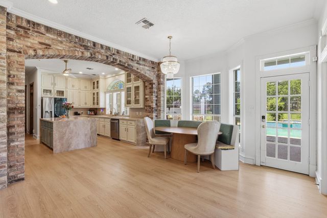 2922 Cedar Woods Place, Houston, TX 77068