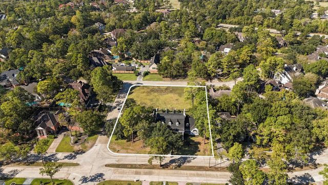 2922 Cedar Woods Place, Houston, TX 77068