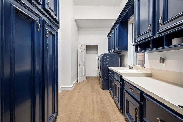2922 Cedar Woods Place, Houston, TX 77068