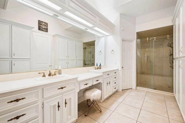 2922 Cedar Woods Place, Houston, TX 77068