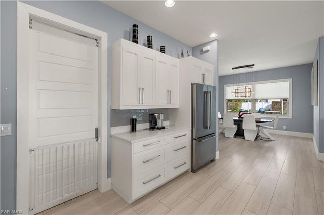 17 Willoughby DR, Naples, FL 34110