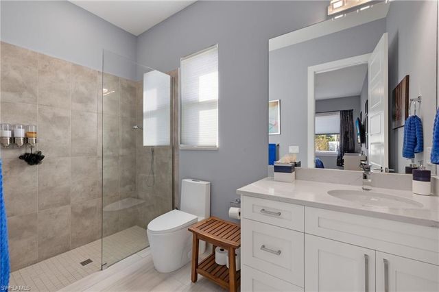 17 Willoughby DR, Naples, FL 34110