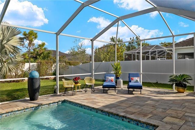 17 Willoughby DR, Naples, FL 34110