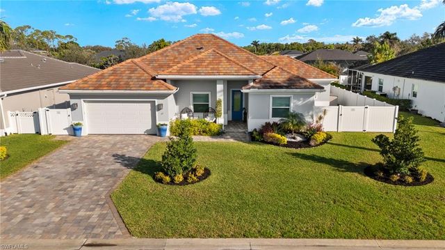 17 Willoughby DR, Naples, FL 34110