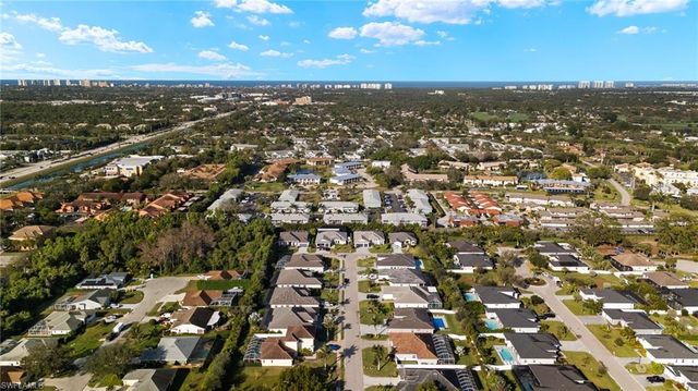 17 Willoughby DR, Naples, FL 34110