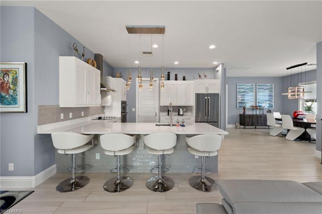 17 Willoughby DR, Naples, FL 34110