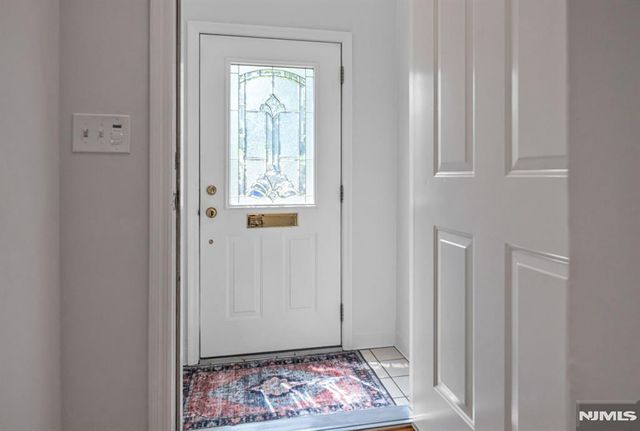 79 Highland Road, Glen Rock, NJ 07452
